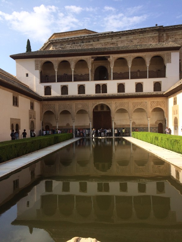 Reflecting pool, Nazaries Palace